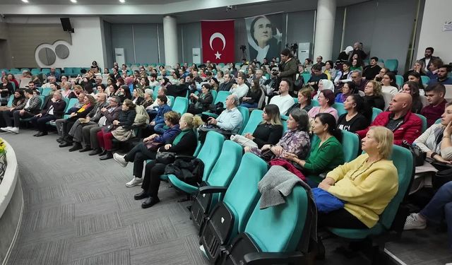 İzmir Barosu Türk Halk Müziği Topluluğu’ndan Bornova'da konser