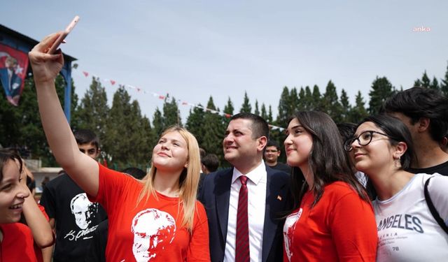 Torbalı Belediyesi’nden öğrencilere hem eğitim hem de ulaşım desteği