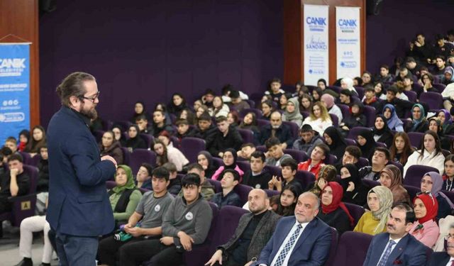 Başkan Sandıkçı: “Siber Vatan’ın ne demek olduğunu anlamalıyız”