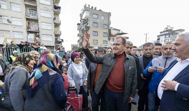 Başkan Seçer, pazar yerini gezdi, vatandaşları dinledi