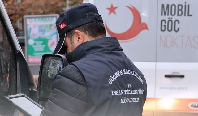 Çanakkale’de huzur uygulamalarında 185 kişi ile 383 düzensiz göçmen ve 35 göçmen kaçakçılığı organizatörü yakalandı