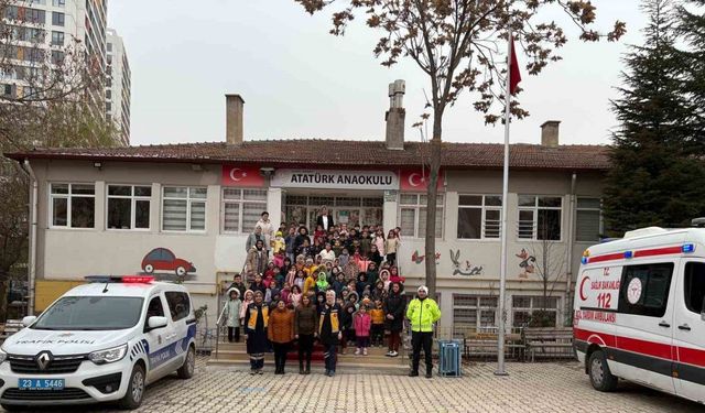 Elazığ’da fermuar sistemi ile yaşama yol ver kampanyası sürüyor