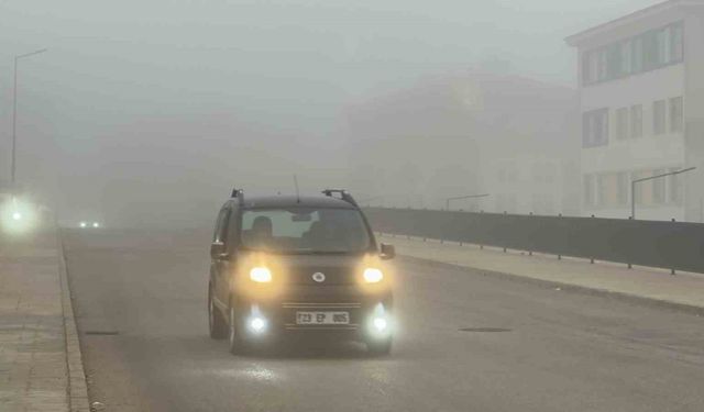 Elazığ’da yoğun sis etkisini sürdürüyor