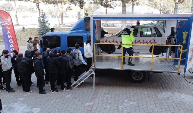 Erzincan’da emniyet kemerinin önemi anlatıldı