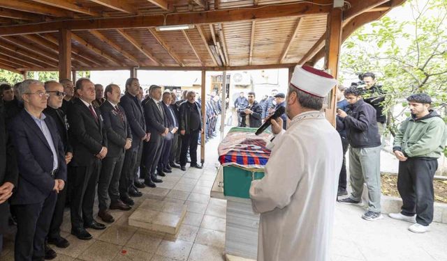 Eski milli boksör Hacı Bayram Birinci, Mersin’de son yolculuğuna uğurlandı