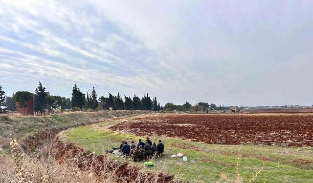 Hama’da muhaliflerden şükür namazı