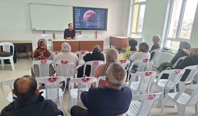 Hisarcık’ta öğrenci velilerine teknoloji bağımlılığı ve akran zorbalığı semineri