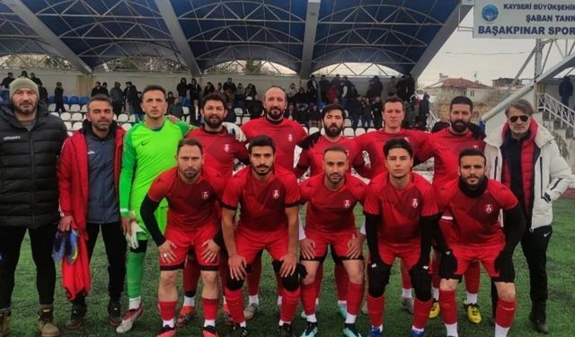 Lider Özvatanspor 4 golle kazandı