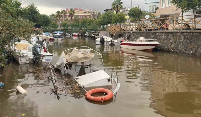 Marmaris’te metrekareye 170 kg yağış düştü, balıkçı tekneleri batmaya başladı