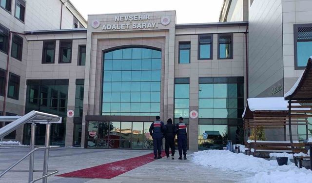 Nevşehir’de bir evde silah ve uyuşturucu bulundu