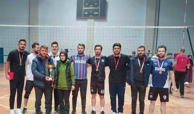 Patnos’ta voleybol turnuvası sona erdi