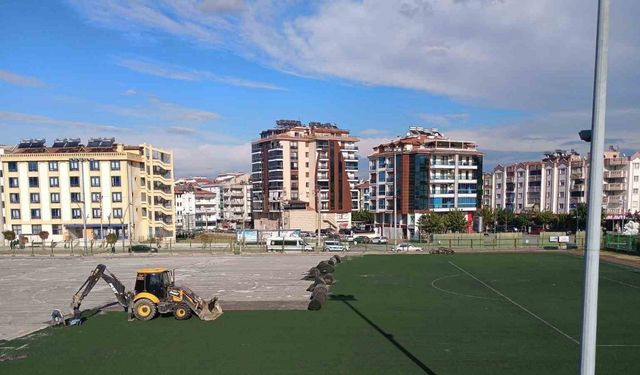 Salihli’de Ali İhsan Karayiğit Stadı yenileniyor