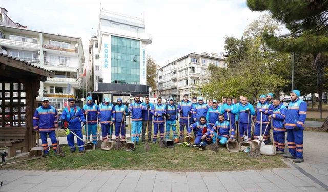 Üsküdar Belediyesi temizlik çalışmalarını yoğun bir şekilde sürdürüyor