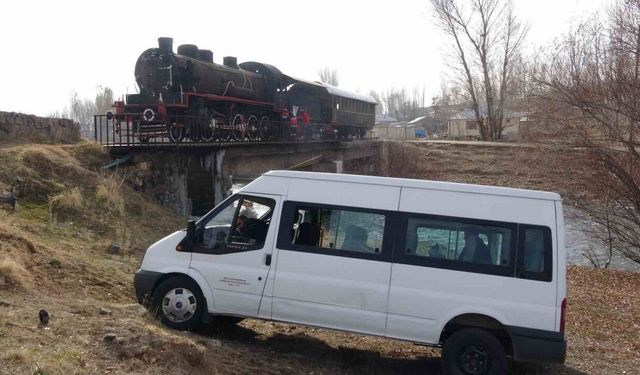 Van’da tren ve trafik kazası tatbikatları nefes kesti