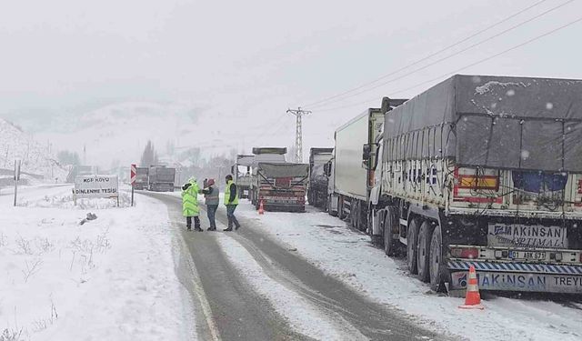 Yapım işi Bayburt Group tarafından sürdürülen ve 5 Bakan gören Kop Dağı Tüneli yılan hikâyesine döndü