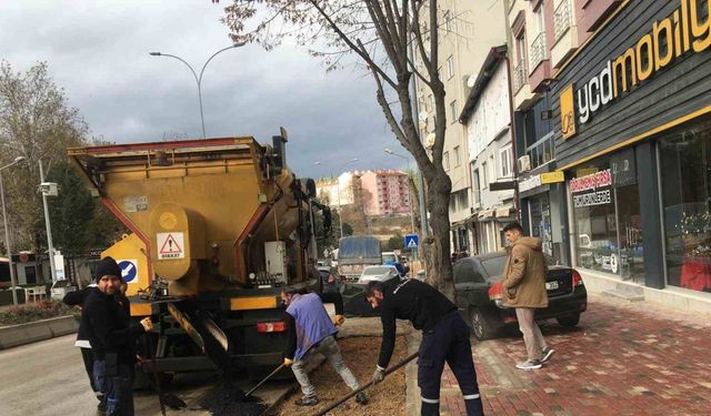 Yüzlerce noktada asfalt yama çalışması yapıldı