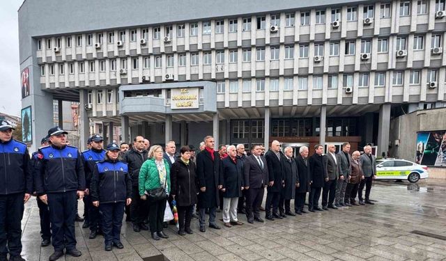 Zonguldak’ta Madenciler Günü dolayısıyla Valilik önünde tören düzenlendi