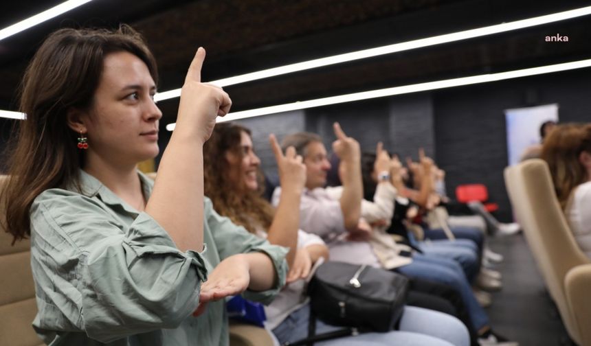 İBB, işaret dili uzmanları yetiştirecek