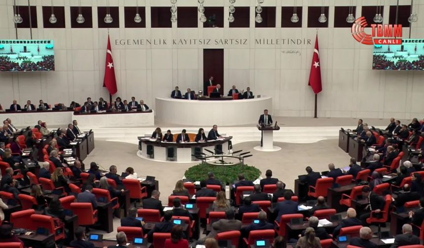 Emir: "Çürük Meyve Sebze Toplamanın Ne Anlama Geldiğini Bilmiyorsunuz İyice Halktan Koptunuz"