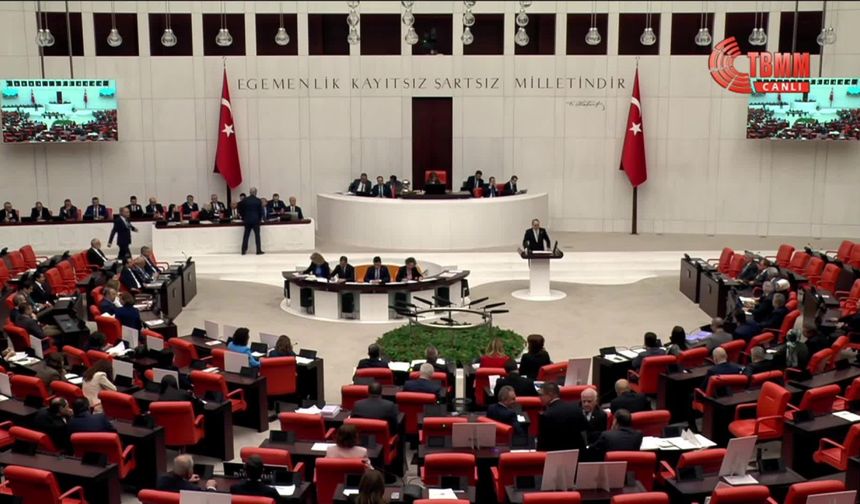 MHP'li Topsakal: "Öğretmen ücretleri kesinlikle arttırılmalıdır"