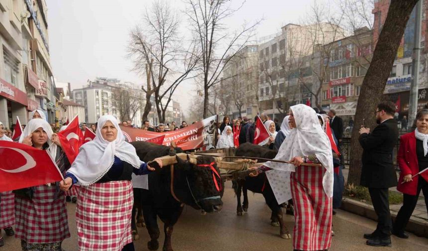 Anadolu’nun işgaline karşı tek yürek olan kadınların milli mücadele ruhu 105 yıl sonra yaşatıldı