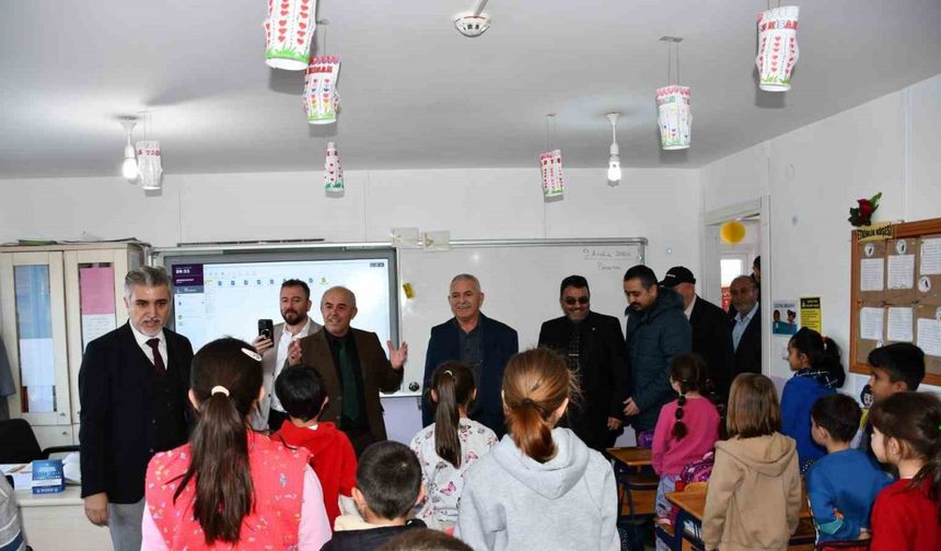 Dernekten “Gurbetten Sılaya Çocuklar Üşümesin Projesi”